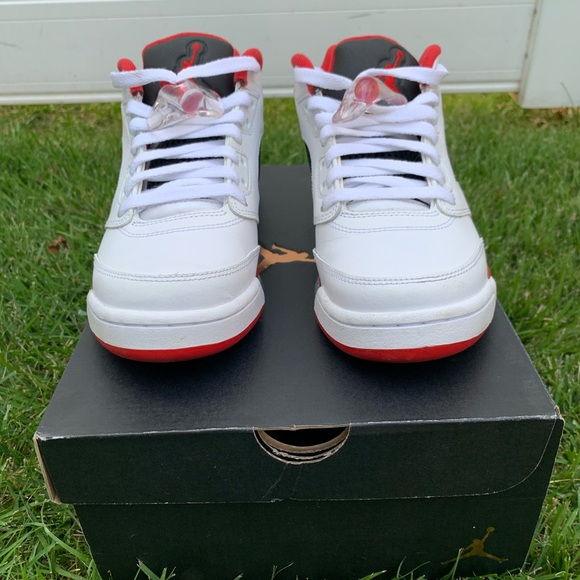 Jordan 5 Fire Red Low GS - Picture 3 of 6